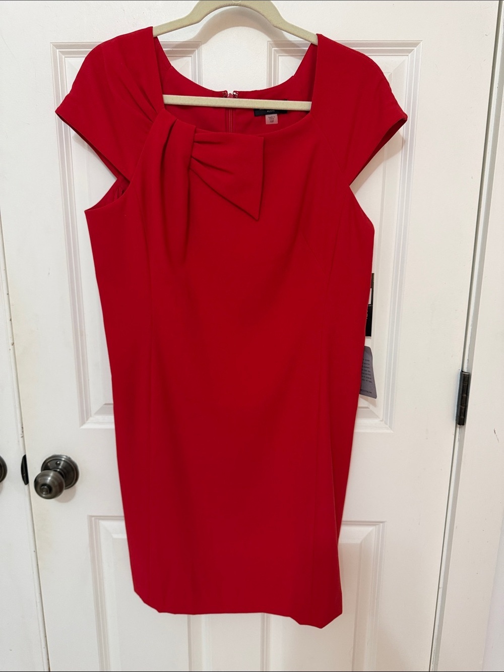 Tahari asymmetrical Bow-Detail Sheath Midi Dress size 10 petite red NWT